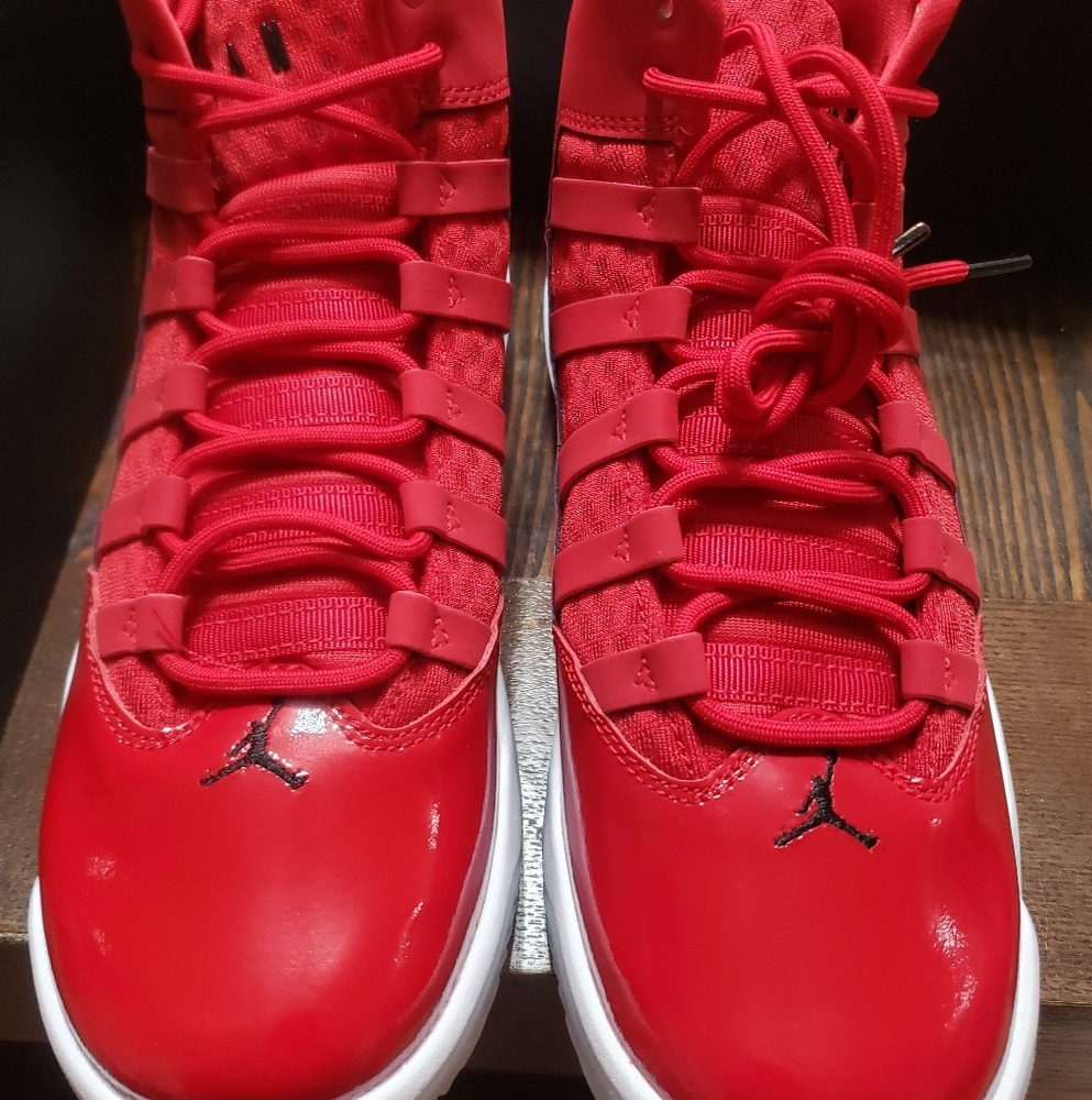 Jordan max aura